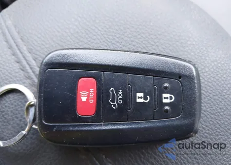 2021 Toyota Rav4 Hybrid Limited z USA, uszkodzony, nr VIN 4T3D6RFV0MU053760